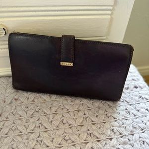 Authentic *Almost Vintage* Coach Full Leather Kisslock Wallet in Rich Mahogany!